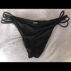 🌻 Black Roxy Cheeky Bikini Bottom